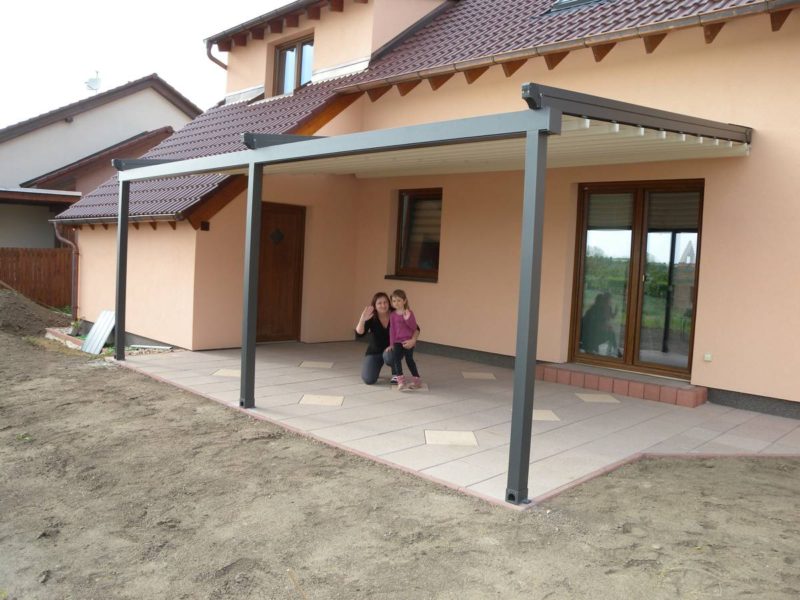Pergola Eva u dřevostavby