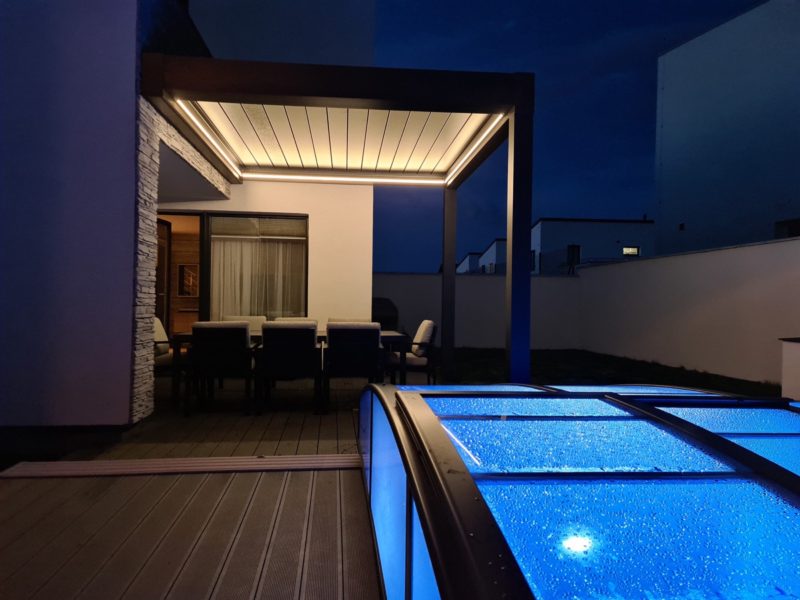 Bioklimatická hliníková pergola s osvětlením